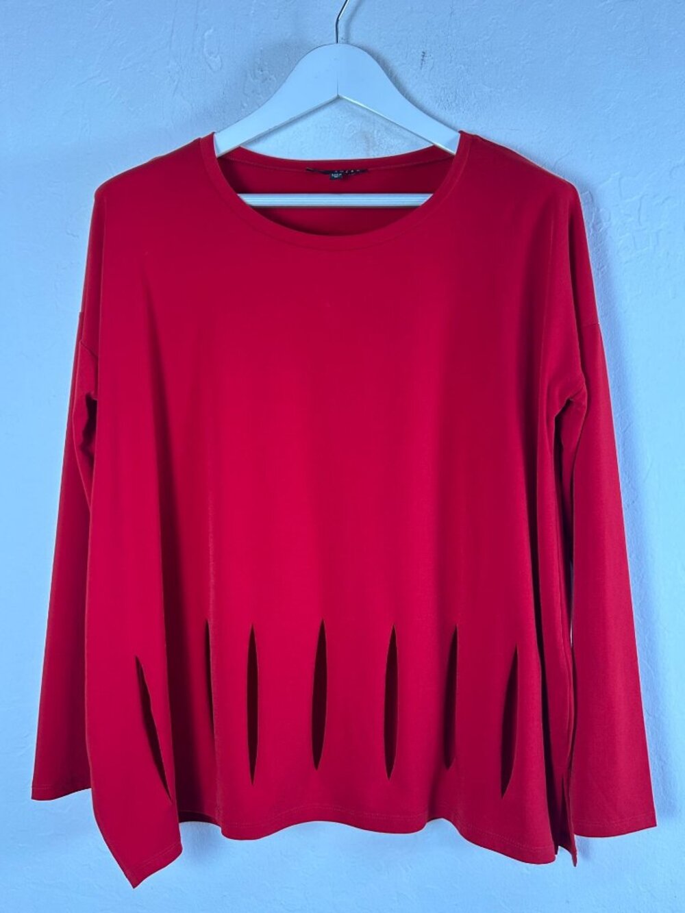 Kozan Womens Red Long Sleeve Cutout Hem Top Blouse Size Medium Stretch Relaxed